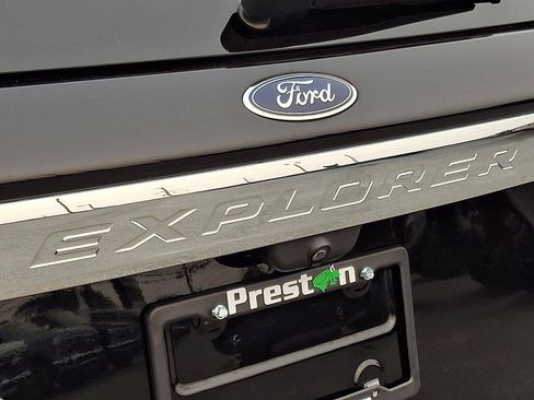 Used 2022 Ford Explorer XLT RWD image 31