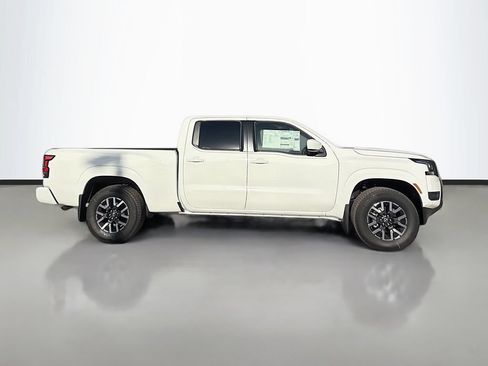 New 2026 Nissan Frontier SV w/ All-Weather Content Package AWD/4WD image 10