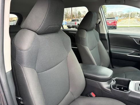 Used 2024 Toyota RAV4 LE image 6