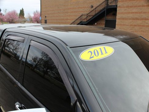 Used 2011 RAM 1500 Laramie w/ Protection Group image 19