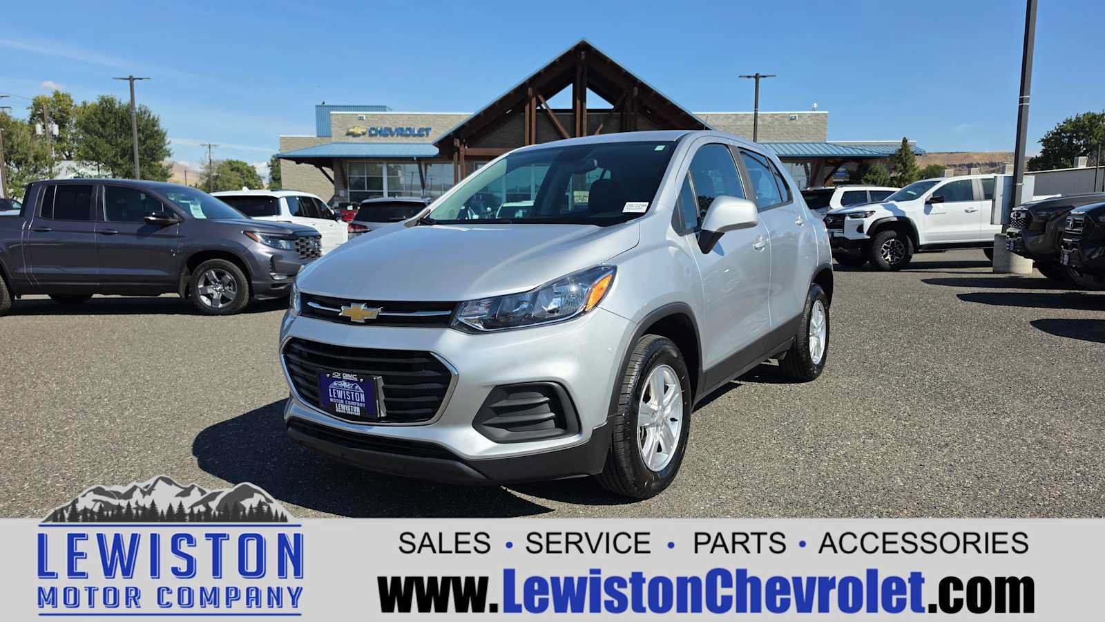 Certified 2017 Chevrolet Trax LS AWD/4WD image 1