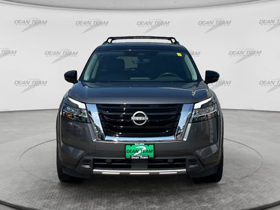 Used 2024 Nissan Pathfinder SL w/ SL Premium Package