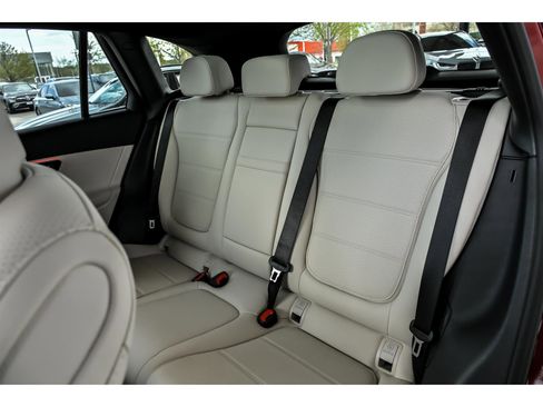 New 2026 Mercedes-Benz GLC 300 4MATIC image 9