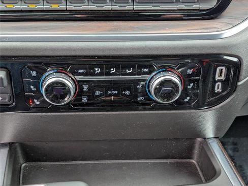 Used 2023 GMC Sierra 1500 SLT w/ SLT Premium Package image 27