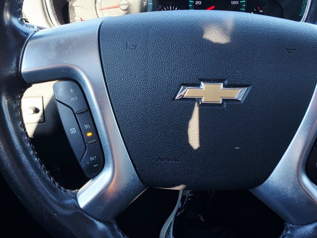 Used 2017 Chevrolet Traverse LT FWD image 32