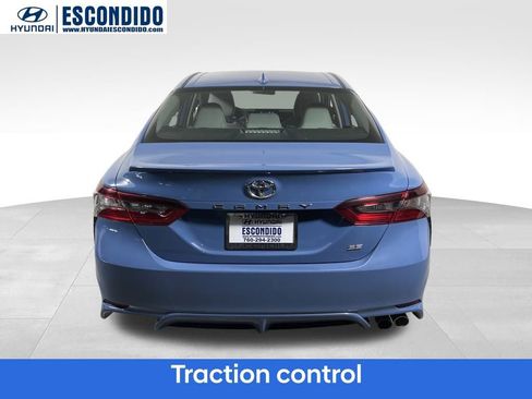 Used 2023 Toyota Camry SE image 5