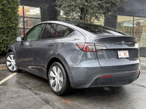 Used 2020 Tesla Model Y Long Range image 19