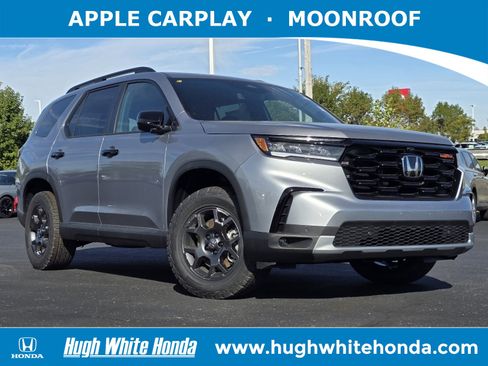 New 2025 Honda Pilot TrailSport image 1