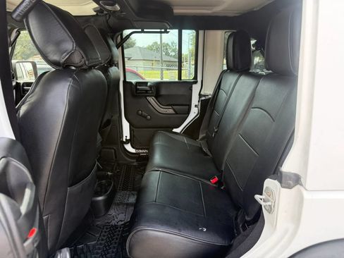 Used 2015 Jeep Wrangler Unlimited Sport AWD/4WD image 10