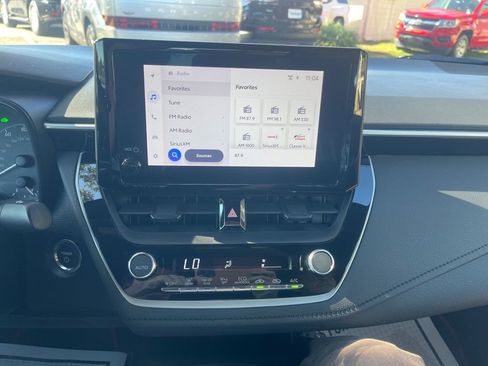 Used 2023 Toyota Corolla SE image 14