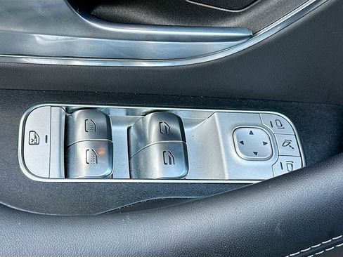 Used 2025 Mercedes-Benz GLS 63 AMG 4MATIC image 18