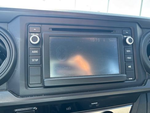 Used 2016 Toyota Tacoma SR RWD image 18