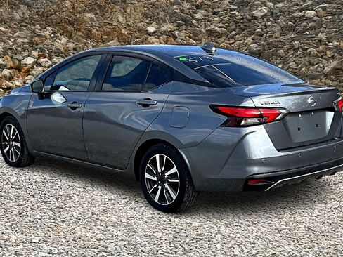 Used 2021 Nissan Versa SV image 11