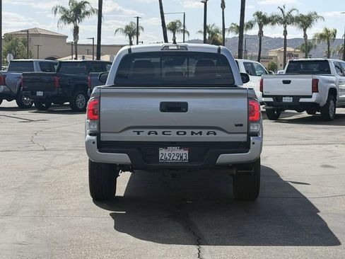 Used 2023 Toyota Tacoma TRD Sport w/ TRD Premium Sport Package AWD/4WD image 7