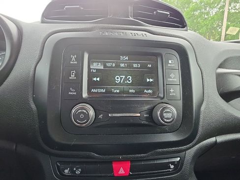 Used 2016 Jeep Renegade Latitude w/ Cold Weather Group AWD/4WD image 8