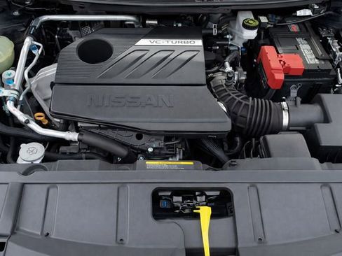 Used 2025 Nissan Rogue SV image 7