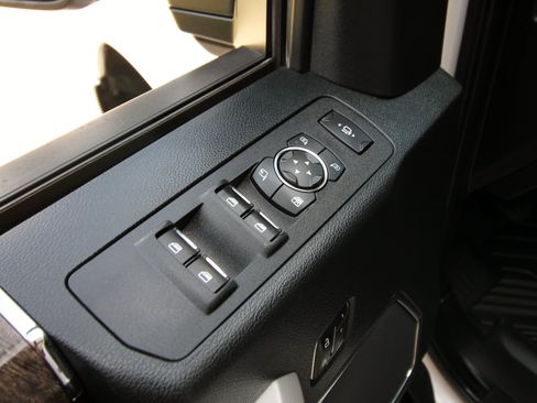 Used 2019 Ford F350 Lariat w/ Lariat Ultimate Package AWD/4WD image 20