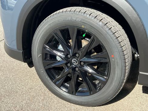 Used 2025 MAZDA CX-5 Carbon Edition image 10