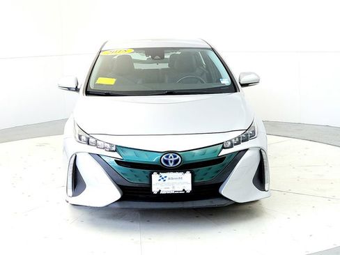 Certified 2018 Toyota Prius Prime Premium FWD image 8