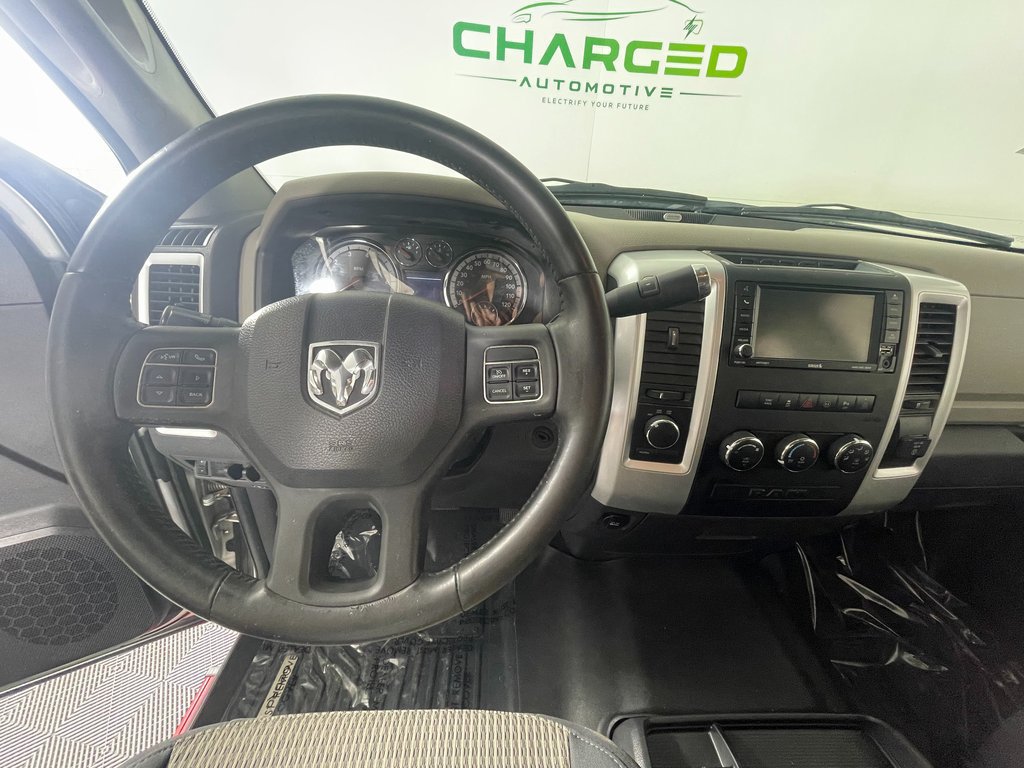 Used 2012 RAM 2500 SLT w/ Technology Group AWD/4WD image 14