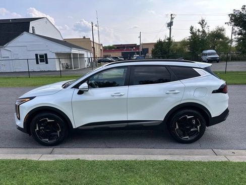 Certified 2026 Kia Sportage EX w/ EX Panoramic Sunroof Package AWD/4WD image 29