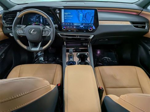 Certified 2025 Lexus RX 350h image 32