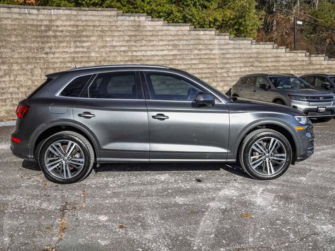 Used 2020 Audi Q5 e Prestige w/ Prestige Package image 4