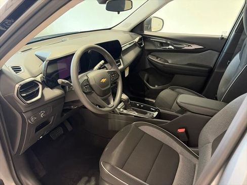 New 2026 Chevrolet TrailBlazer LS w/ LS Convenience Package FWD image 8