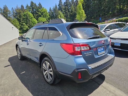 Used 2018 Subaru Outback 3.6R Limited w/ 50th Anniversary Edition AWD/4WD image 5