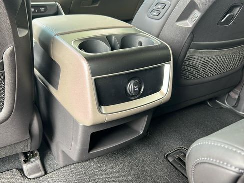 New 2026 Kia Carnival EX image 15