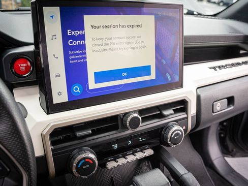 Used 2024 Toyota Tacoma TRD Off-Road image 20