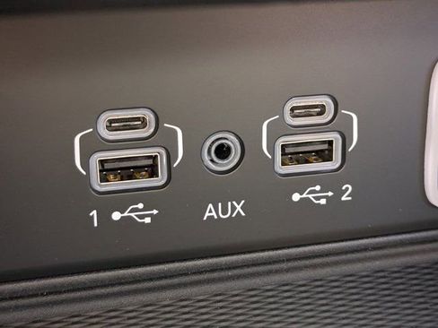 New 2025 Jeep Grand Cherokee Altitude image 20