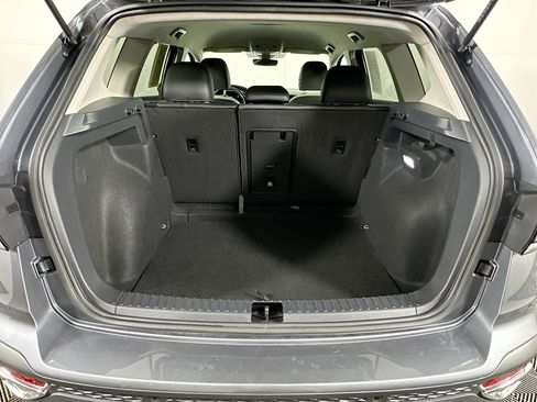 Used 2025 Volkswagen Taos SE FWD image 27