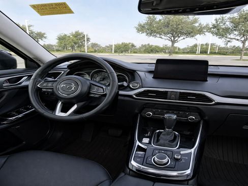Used 2020 MAZDA CX-9 Touring w/ Touring Premium Package FWD image 12