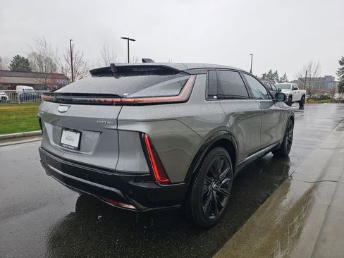 New 2026 Cadillac Lyriq Signature Sport image 7