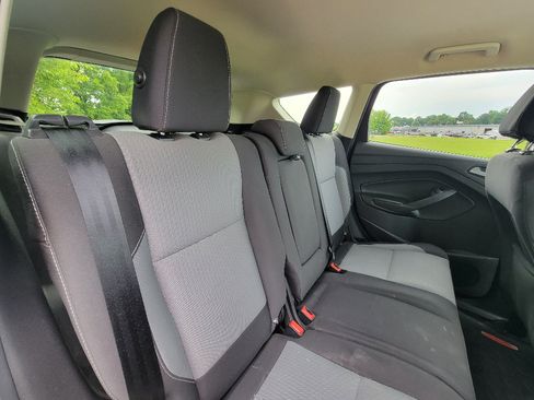 Used 2017 Ford Escape SE FWD image 28