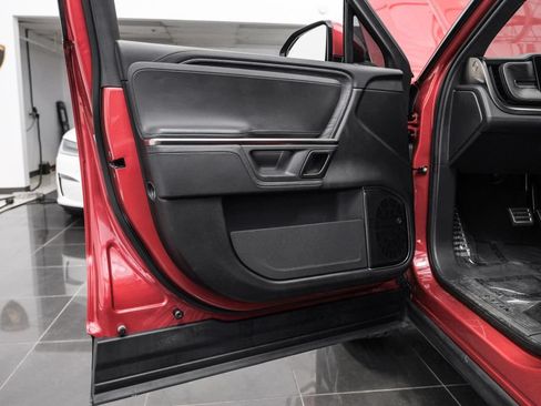 Used 2023 Rivian R1S Adventure AWD/4WD image 32