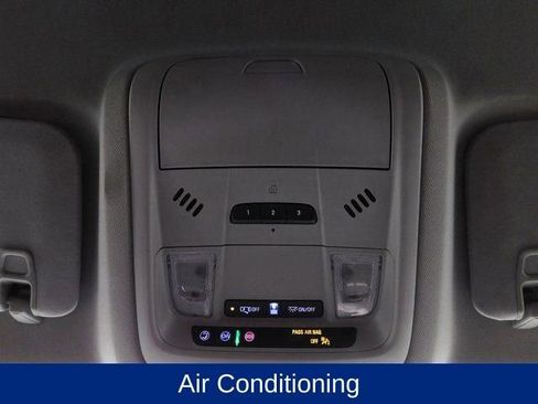 Used 2023 GMC Acadia SLT image 52