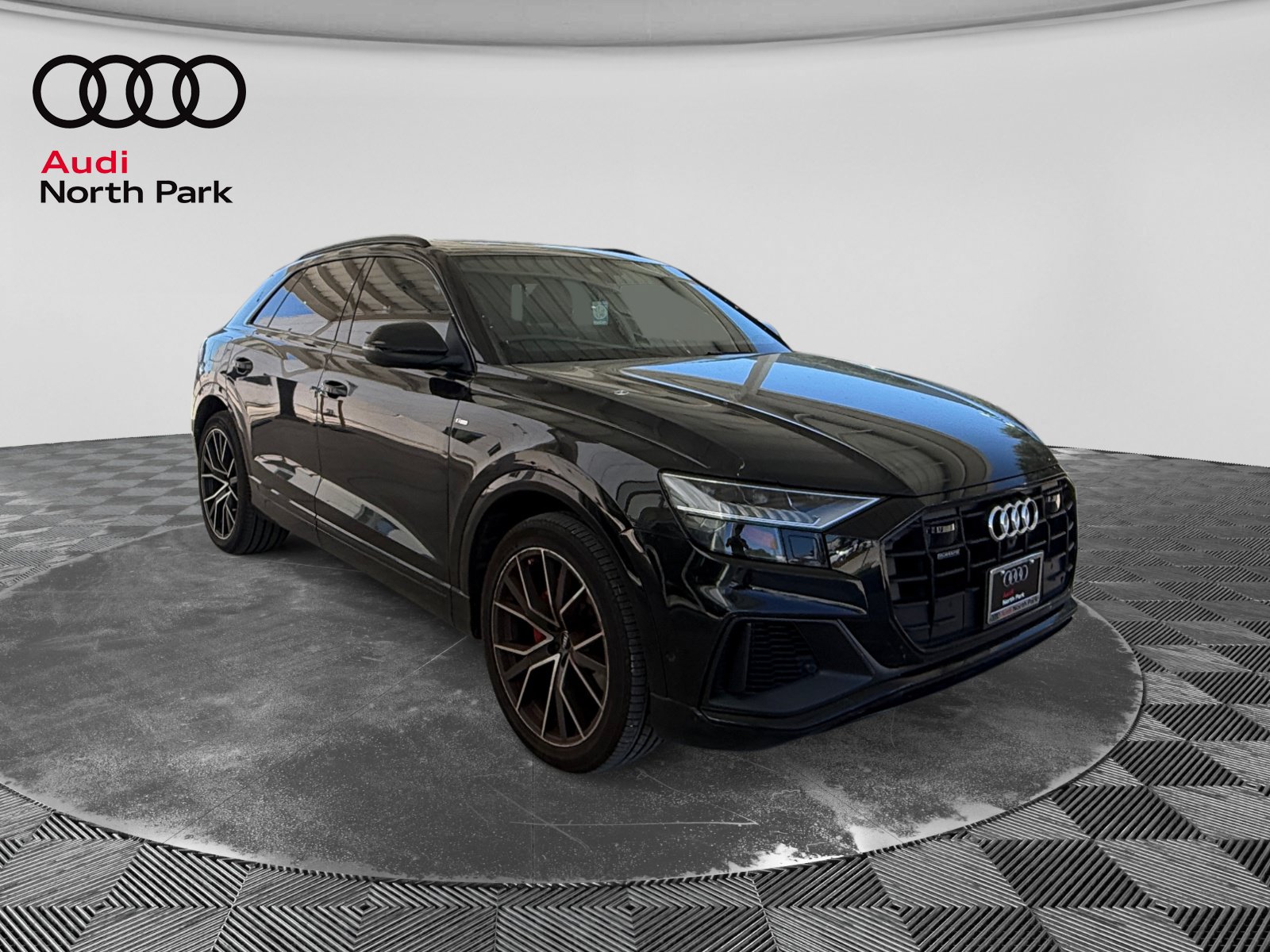 Used 2019 Audi Q8 Prestige w/ Adaptive Chassis Package AWD/4WD image 7