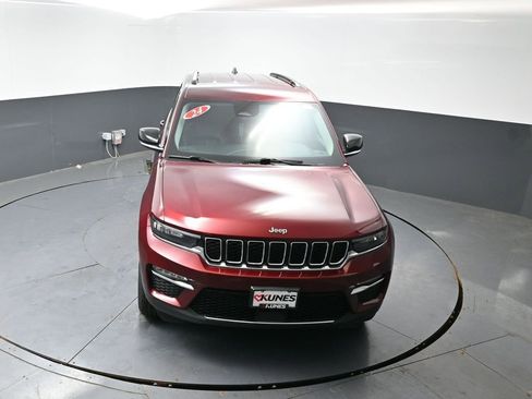 Used 2024 Jeep Grand Cherokee Limited AWD/4WD image 16