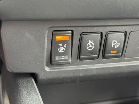 Used 2022 Nissan Frontier SV AWD/4WD image 20