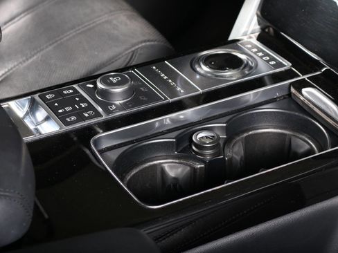 Used 2017 Land Rover Range Rover HSE image 53