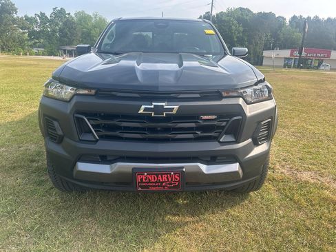 Used 2024 Chevrolet Colorado Trail Boss w/ Technology Package image 3