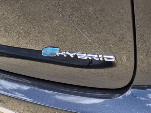 Used 2022 Chrysler Pacifica Limited FWD image 8