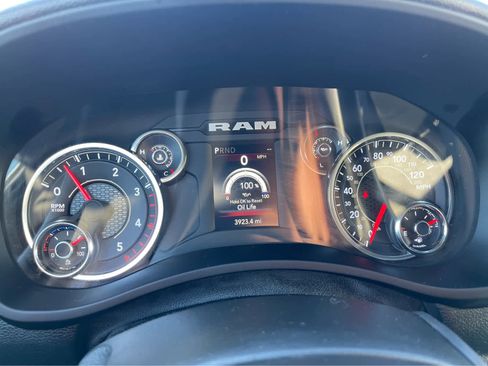 Used 2024 RAM 2500 Tradesman w/ Chrome Appearance Group image 14