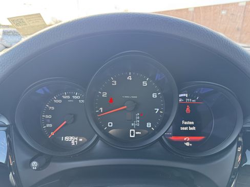 Used 2017 Porsche Macan AWD/4WD image 22
