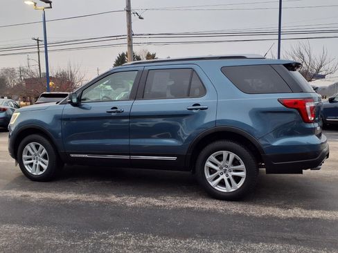 Certified 2019 Ford Explorer XLT w/ Equipment Group 202A image 7
