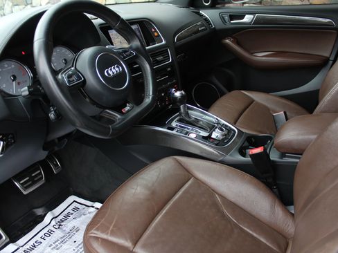 Used 2015 Audi SQ5 Prestige w/ Prestige Package image 11