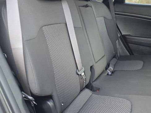 Used 2023 Kia Sportage LX image 20