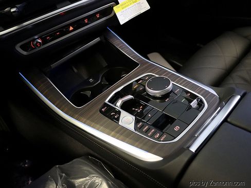 New 2026 BMW X5 xDrive50e w/ Climate Comfort Package AWD/4WD image 25